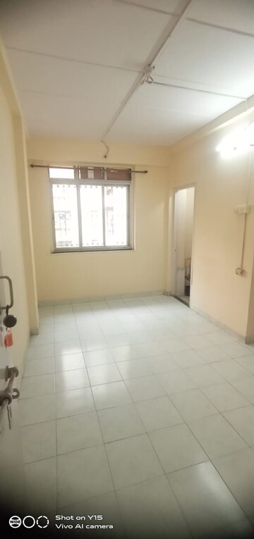 Room in 1 RK Apartment at New Mhada Tower, Malad West – for Rent
