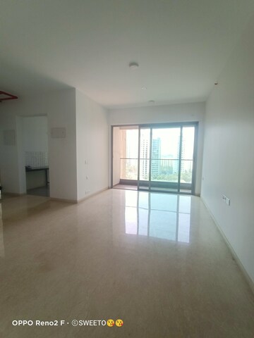 Room in 2 BHK Apartment at Kalpataru Immensa, Kolshet Road – for Sale