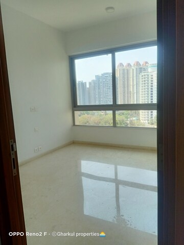Room in 2 BHK Apartment at Kalpataru Immensa, Kolshet Road – for Sale