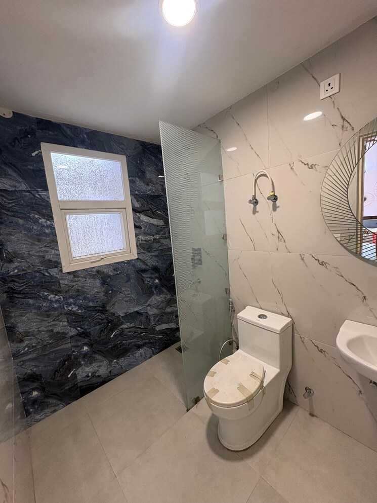 Bathroom, omaxe-the-resort 3 Bedroom 1486 Sq.Ft. Apartment In South Mullanpur Chandigarh 8903499