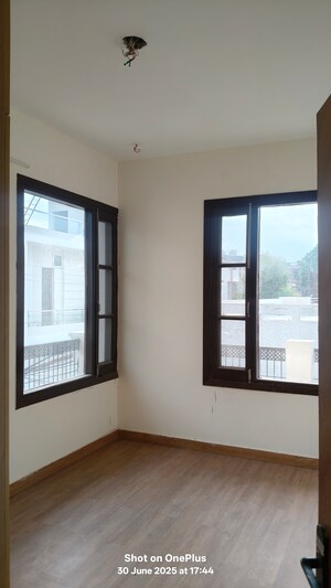 Room in 4 BHK Independent House at Dhakoli – for Sale