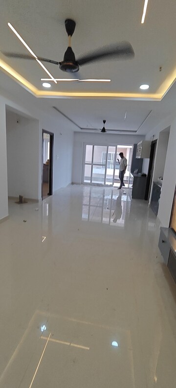 Room in 3 BHK Apartment at RNP 1, Kondapur – for Rent