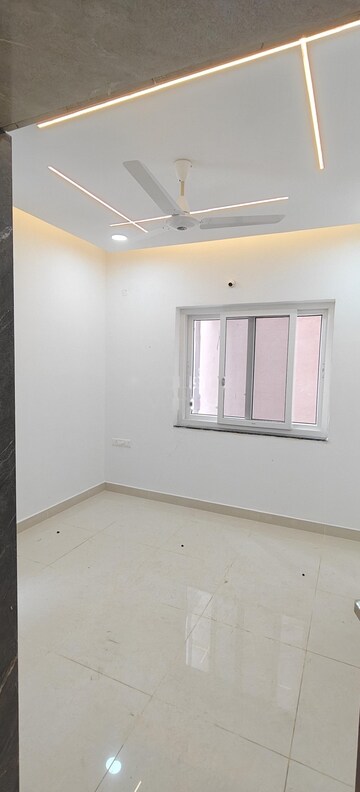 Room in 3 BHK Apartment at RNP 1, Kondapur – for Rent