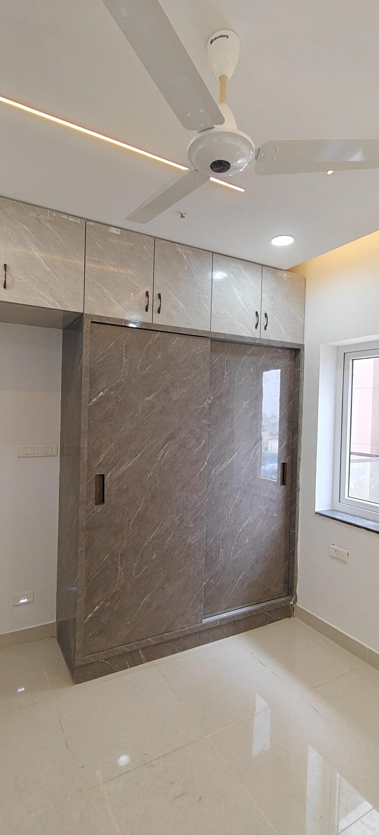 Room, rnp-1 3 Bedroom 1800 Sq.Ft. Apartment In Kondapur Hyderabad 8904657