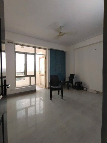 Bedroom in 3 BHK Apartment at Jm Park Sapphire, Ramprastha Greens – for Rent