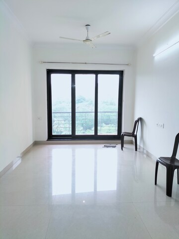 Room in 3 BHK Apartment at K Raheja Raheja Residency, Malad East – for Rent
