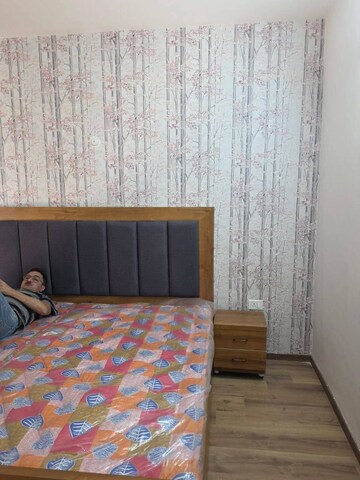 Bedroom in 3 BHK Apartment at Gomti Nagar – for Rent