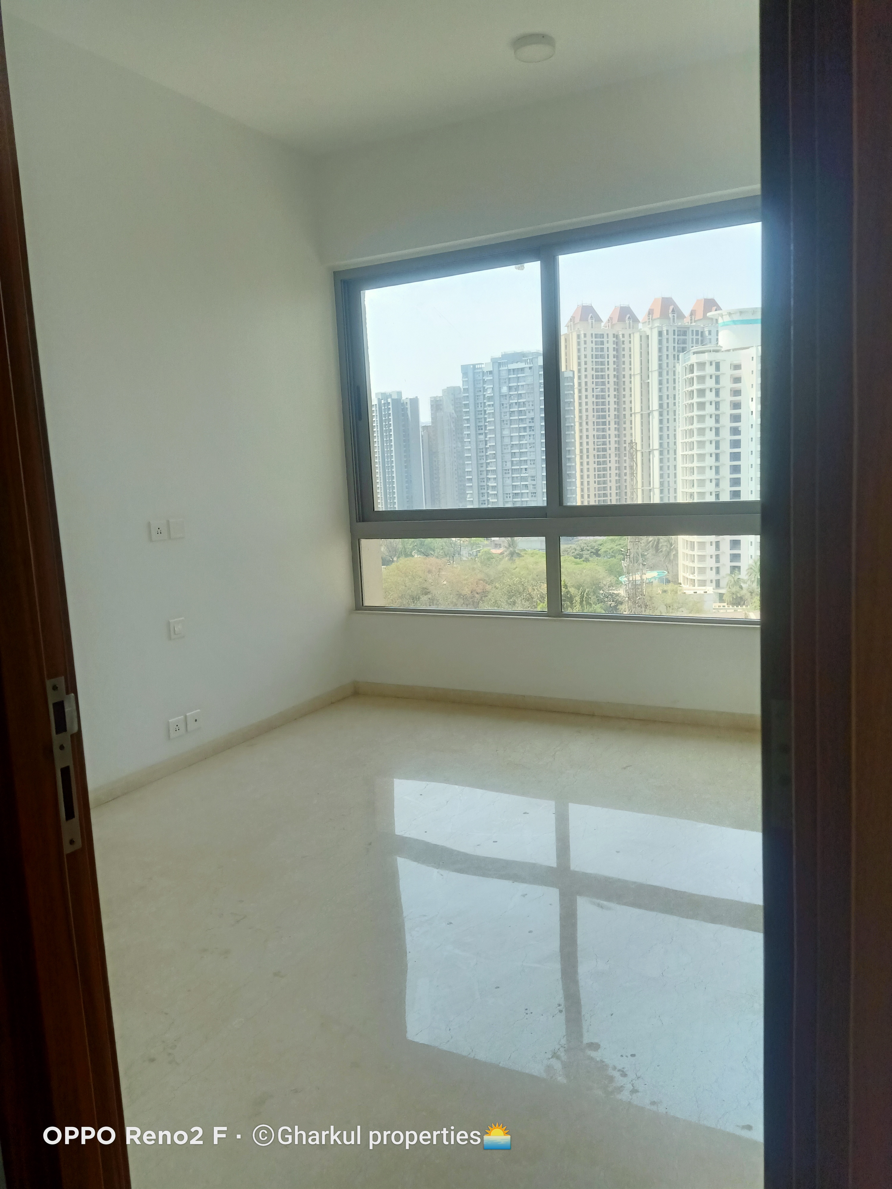 2 BHK Apartment For Sale in Kalpataru Immensa