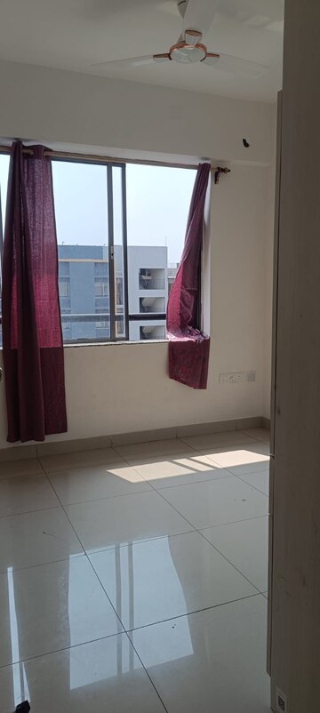 Furnished Amenities in 3 BHK Apartment at Godrej Seven, Joka – for Rent