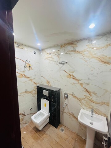 Bathroom in 3 BHK Builder Floor at Gms Road – for Rent