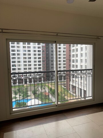 Room in 4 BHK Apartment at Sobha Windsor, Whitefield – for Rent
