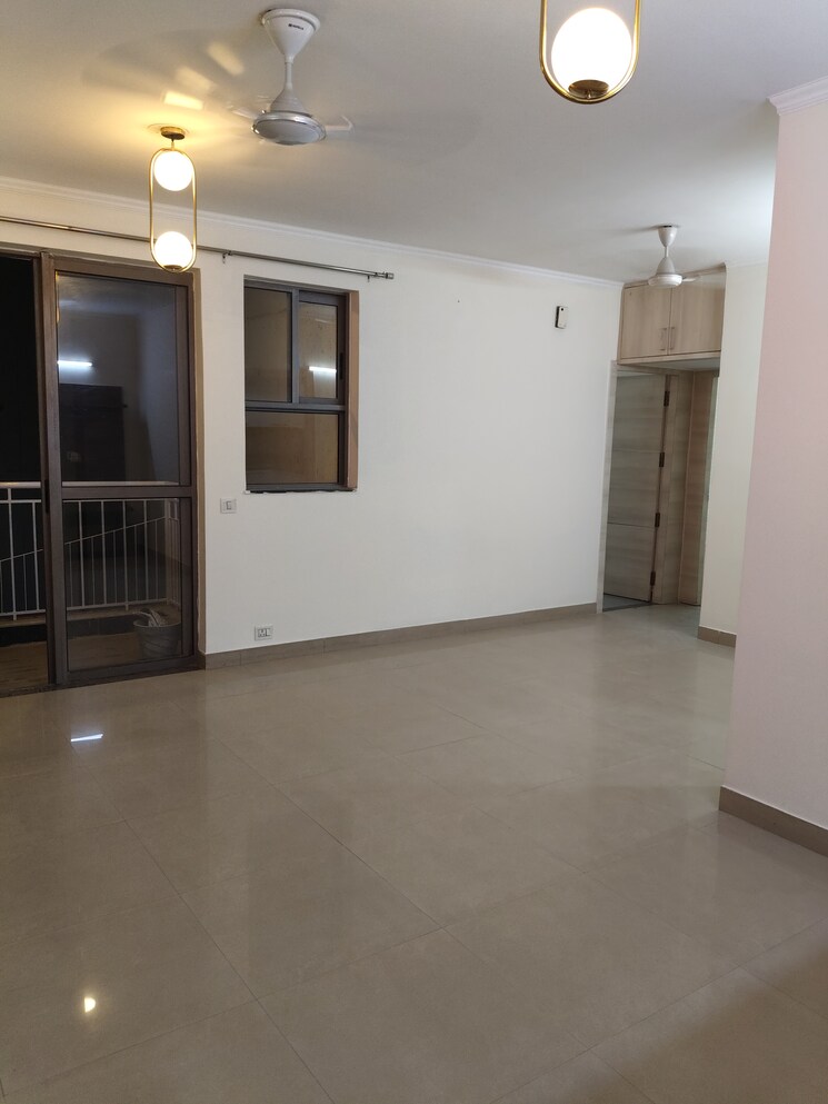 Room, unitech-uniworld-resorts-the-residences 2 Bedroom 1190 Sq.Ft. Apartment In Sector 33 Gurgaon 8904832