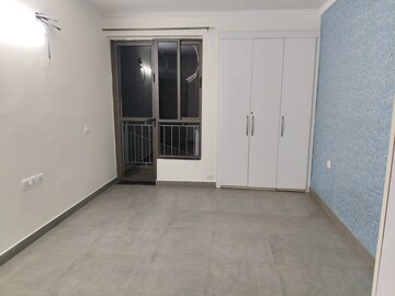 2 BHK Apartment For Rent in Unitech Uniworld Resorts-The Residences, Sector 33