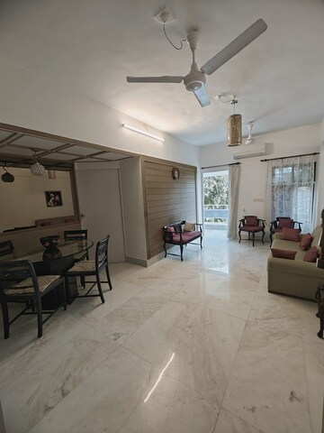 Parking in 2 BHK Apartment at Bandra West – for Rent