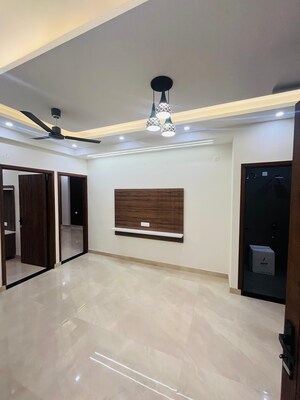 Room in 3 BHK Builder Floor at Gms Road – for Sale