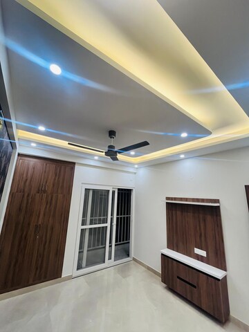 Furnished Amenities in 3 BHK Builder Floor at Gms Road – for Sale