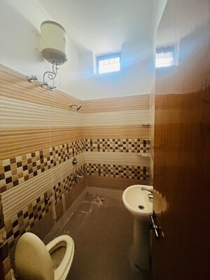Bathroom in 4 BHK Independent House at Gms Road – for Sale