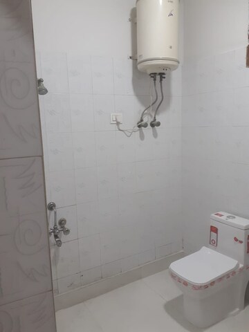 Bathroom in 3 BHK Apartment at Uppal Southend, Sector 49 – for Rent
