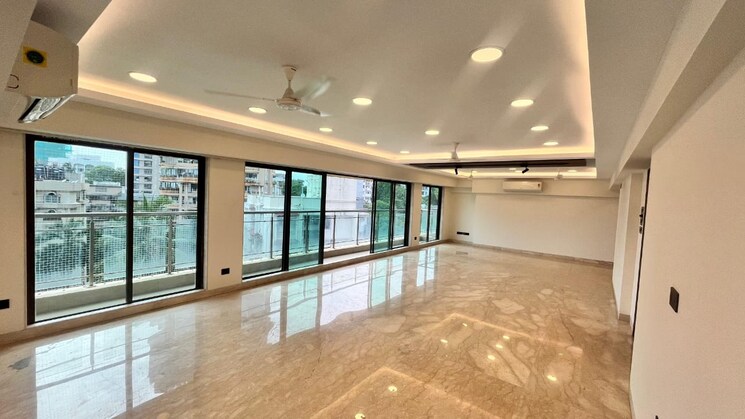  Parking, santacruz west 1 Bedroom 330 Sq.Ft. Builder Floor In Santacruz West Mumbai 8904946