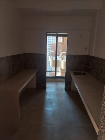 Room in 2 BHK Apartment at Kanakia Silicon Valley, Powai – for Rent