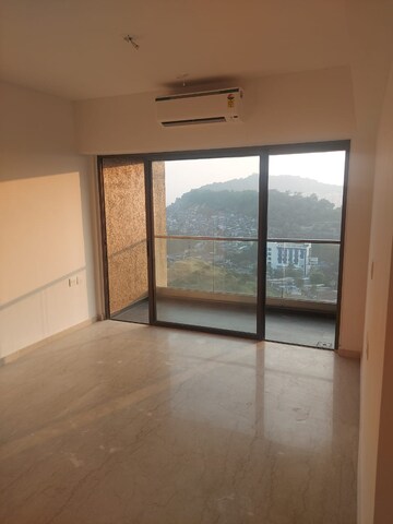 Room in 2 BHK Apartment at Kanakia Silicon Valley, Powai – for Rent