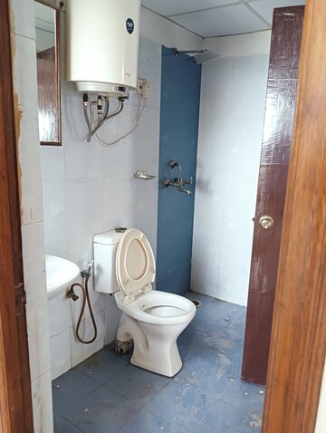 Bathroom in 2 BHK Apartment at Gardenia Grace, Sector 61 – for Rent
