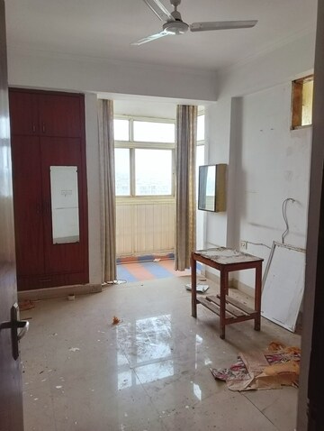 Room in 2 BHK Apartment at Gardenia Grace, Sector 61 – for Rent