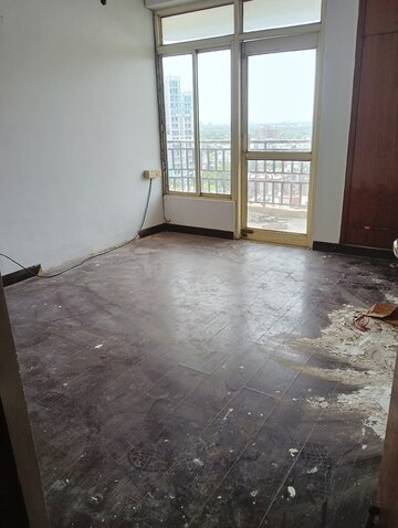 Room in 2 BHK Apartment at Gardenia Grace, Sector 61 – for Rent