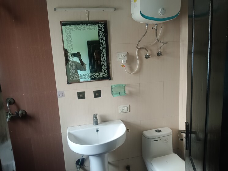 Master Bedroom, aims-golf-avenue-ii 3 Bedroom 1455 Sq.Ft. Apartment In Sector 75 Noida 8904993