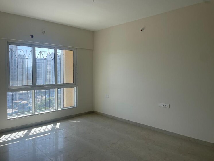 Room, dosti-west-county-phase-4-dosti-pine 1.5 Bedroom 558 Sq.Ft. Apartment In Balkum Pada Thane 8904973