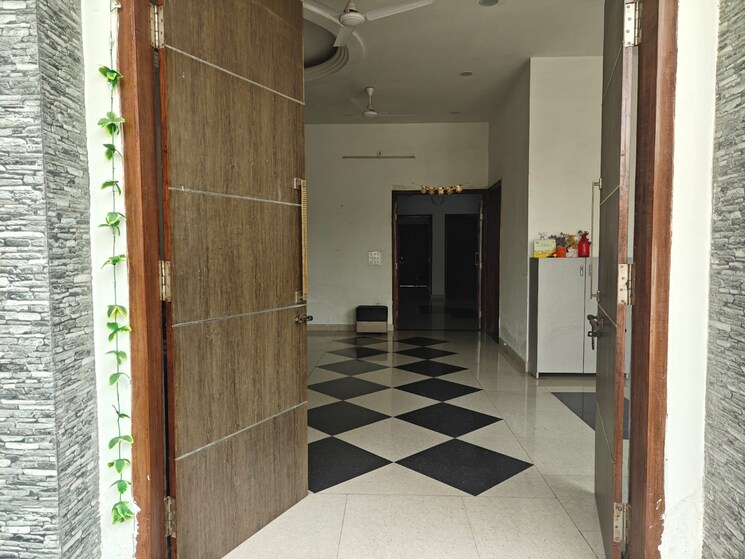 undefined, sector swarn nagri 5 Bedroom 288 Sq.Mt. Villa In Sector Swarn Nagri Greater Noida 8905004