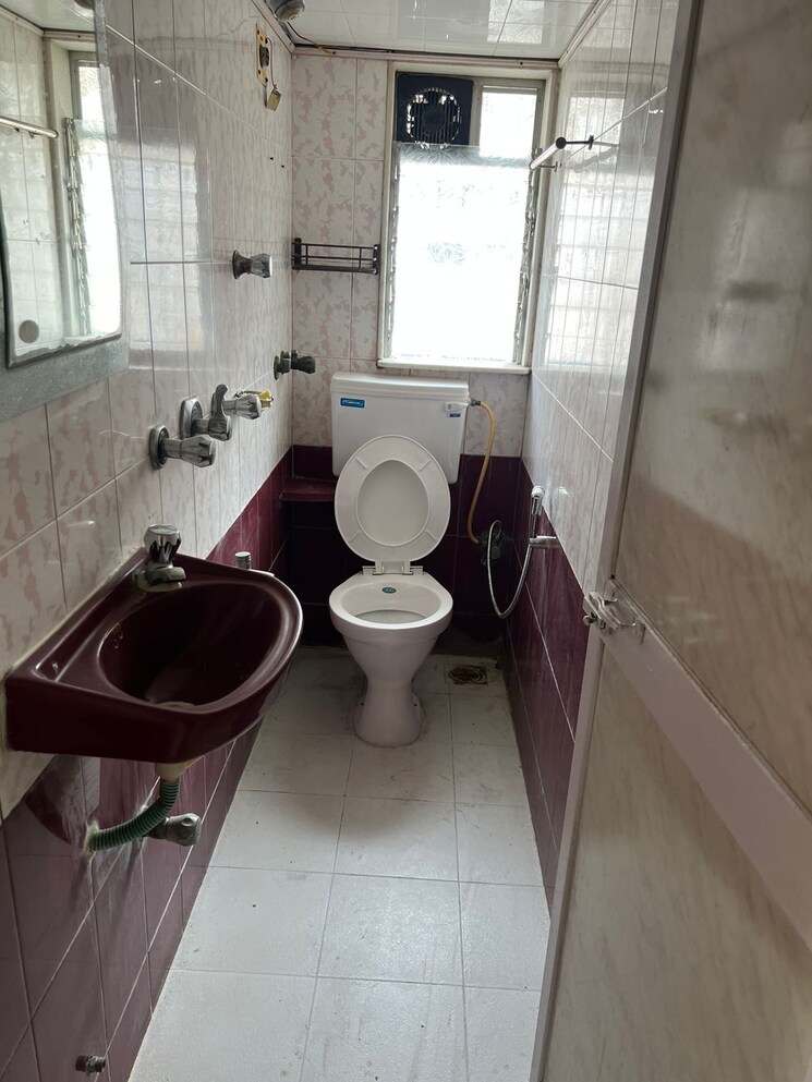 Master Bedroom, juhu-sun-n-sea-chs 2 Bedroom 750 Sq.Ft. Apartment In Juhu Mumbai 8905037