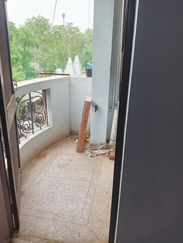 Balcony in 2 BHK Apartment at Purvanchal Panchahuli, Sector 61 – for Rent
