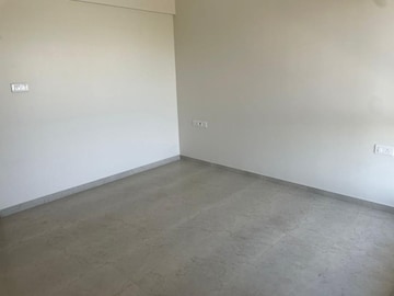 Room in 1.5 BHK Apartment at Dosti West County Phase 4 Dosti Pine, Balkum Pada – for Sale