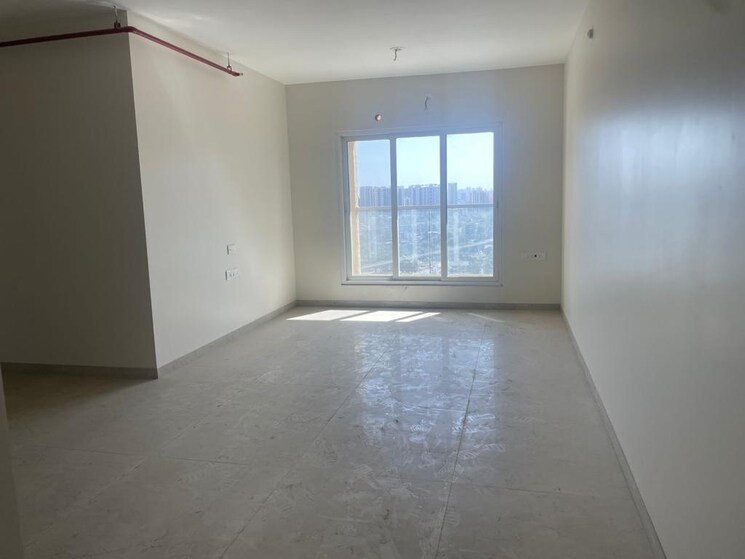 Room, dosti-west-county-phase-4-dosti-pine 1.5 Bedroom 558 Sq.Ft. Apartment In Balkum Pada Thane 8905023