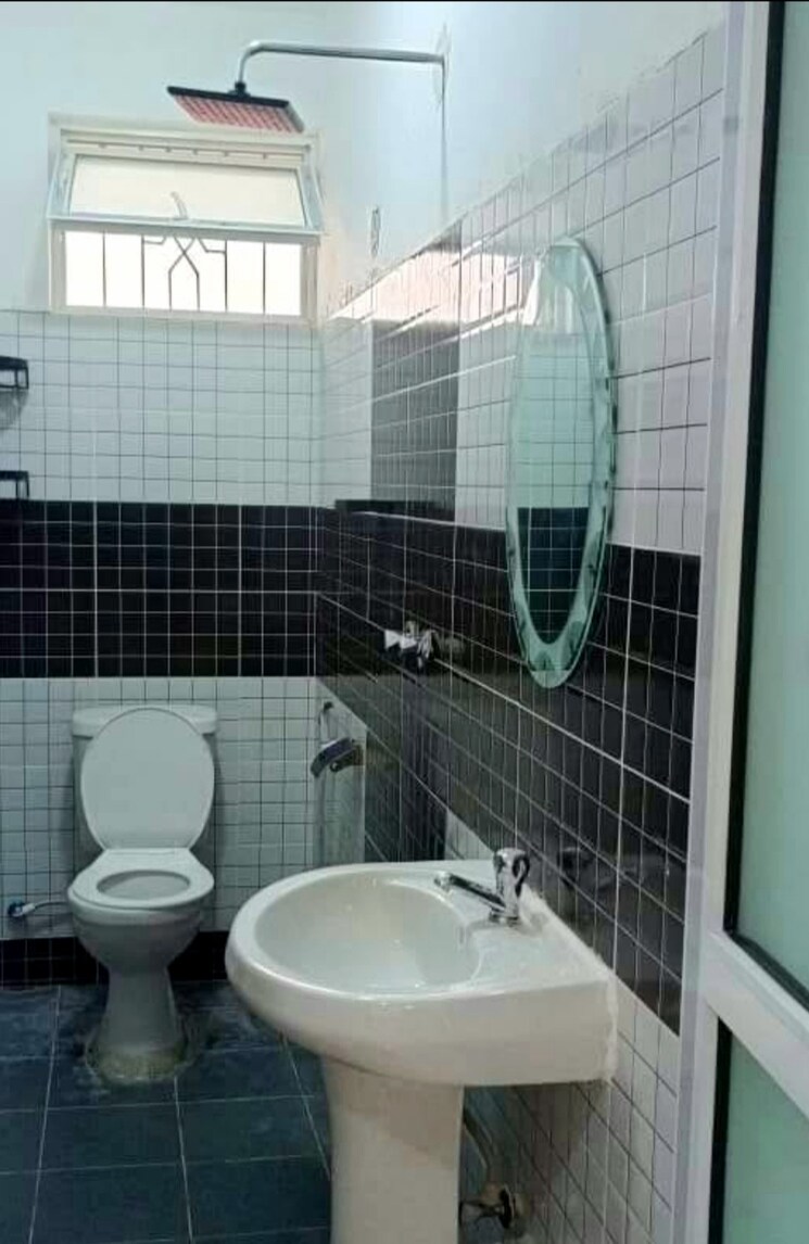 Bathroom, redwoods-chs 2 Bedroom 800 Sq.Ft. Apartment In Mulund West Mumbai 8905039