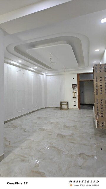 Building Lobby in 3 BHK Builder Floor at Sector 73 – for Sale