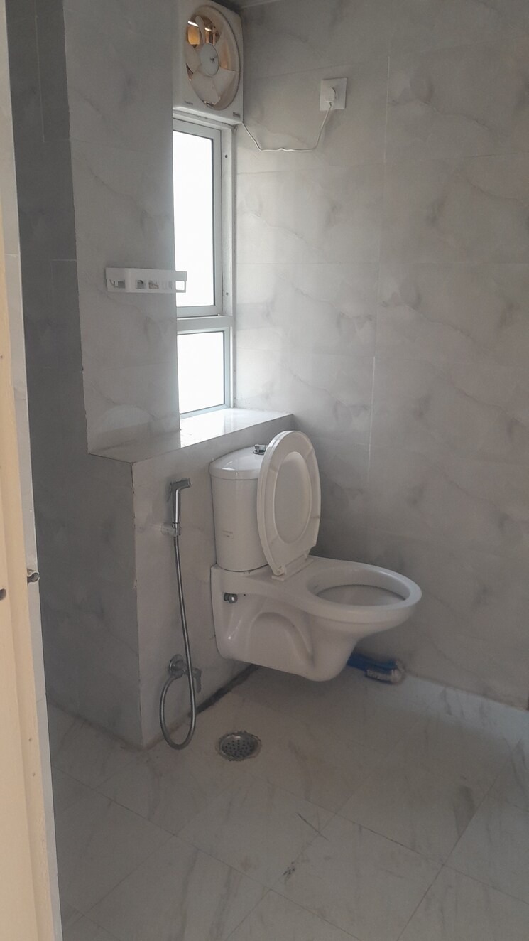 Bathroom, unitech-fresco 3 Bedroom 1629 Sq.Ft. Apartment In Sector 50 Gurgaon 8905089