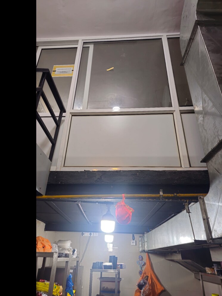 undefined, hiranandani-meadows Commercial Showroom 305 Sq.Ft. In Manpada Thane 8905140