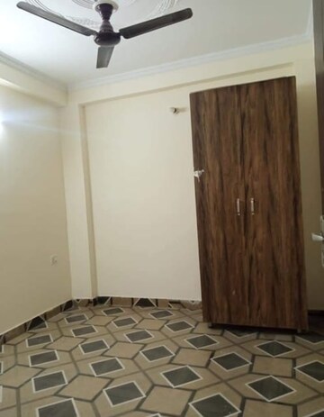 Bedroom in 3 BHK Builder Floor at Kishangarh – for Sale
