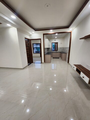 3 BHK Builder Floor For Rent in RPS Palm Drive, Sector 88