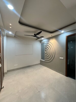 1 BHK Apartment For Sale in Chattarpur