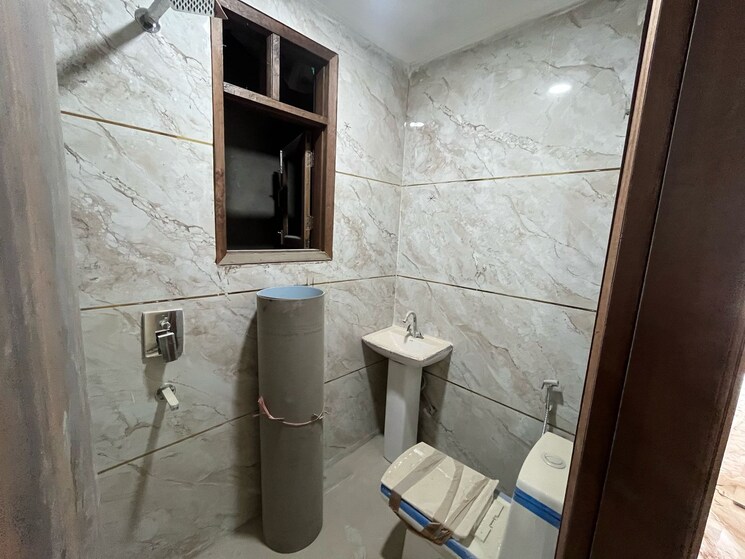 Bathroom, chattarpur 1 Bedroom 48 Sq.Yd. Apartment In Chattarpur Delhi 8905307
