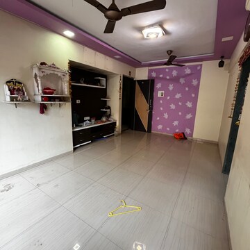 2 BHK Apartment For Rent in Yashraj Park CHS, Kasarvadavali