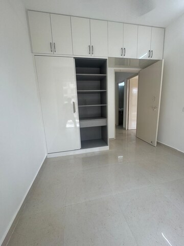 Room in 2 BHK Apartment at Signature The Millennia 2, Sector 37d – for Rent