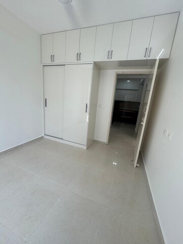 Room in 2 BHK Apartment at Signature The Millennia 2, Sector 37d – for Rent
