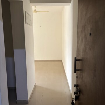 Room in 1.5 BHK Apartment at Lodha Casa Bella Gold, Desai Village – for Rent