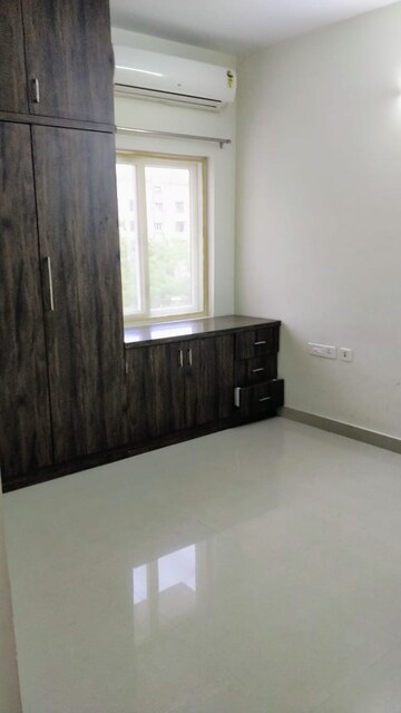 Room in 2 BHK Apartment at Trendset Rythme, Kondapur – for Rent