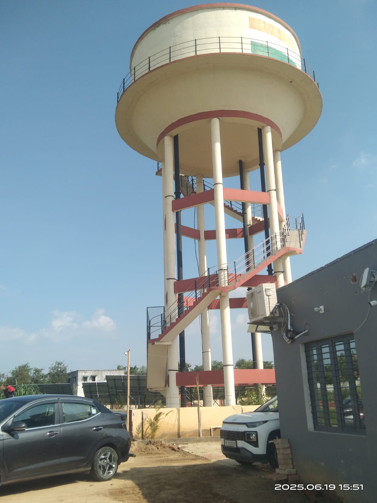 Plot For Sale in Model Town 