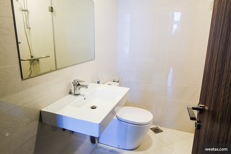 Attached Bathroom, defence colony 3 Bedroom 3100 Sq.Ft. Apartment In Defence Colony Delhi 8905371